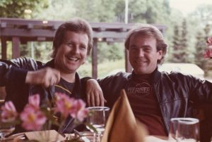 David Briggs & Glenn Shorrock Netherlands Cafe