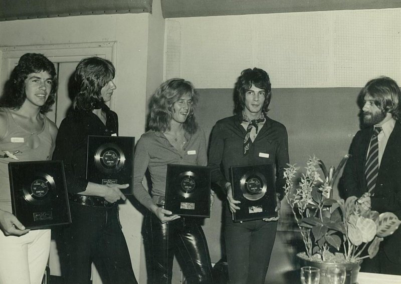 Molly Meldrum Presents ZOOT Members With Gold Record For "Eleanor Rigby"