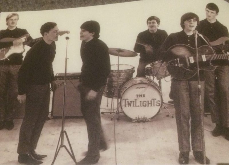 Early Six Piece Twilights Promo Photo